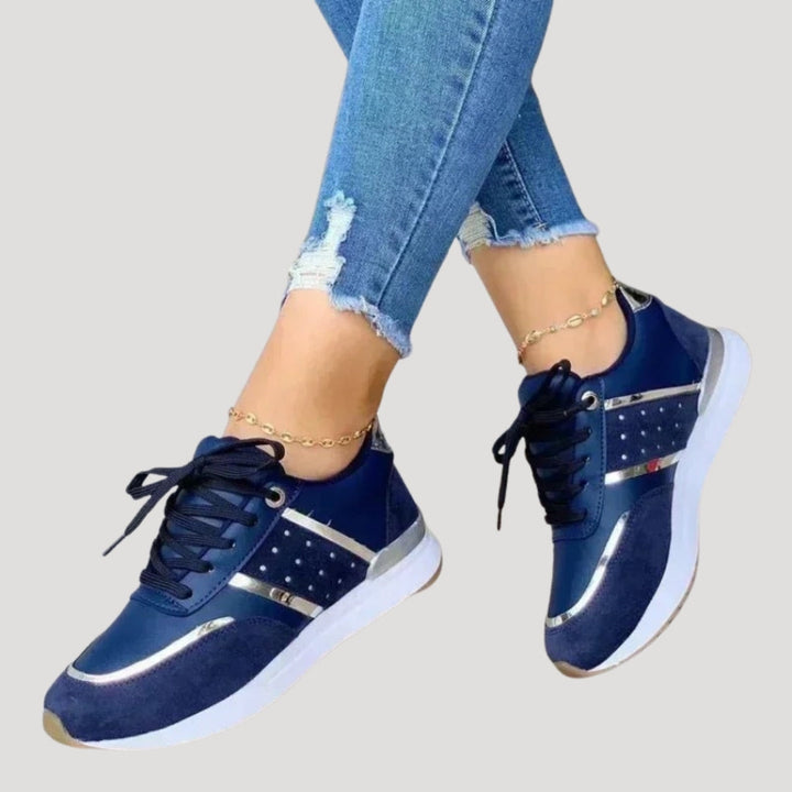 Women’s lightweight comfortable walking sneakers